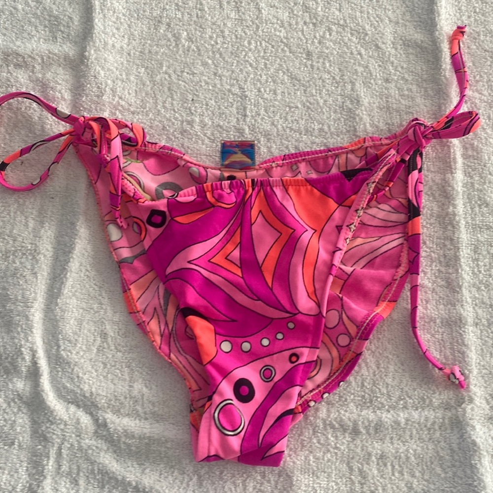 Neon swim bottoms with Scrunchy  butt